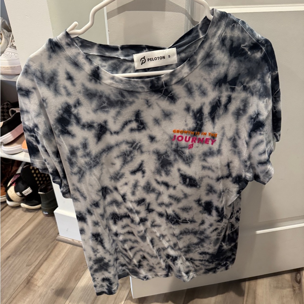 Peloton T-shirt brand new with tags journey the band size small. Tie dye.